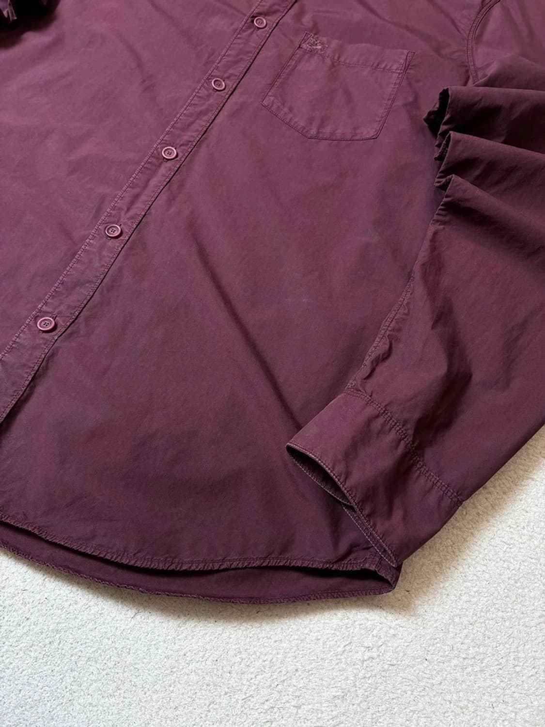 버버리 브릿 버건디 솔리드 셔츠 PN7887 상품이미지4