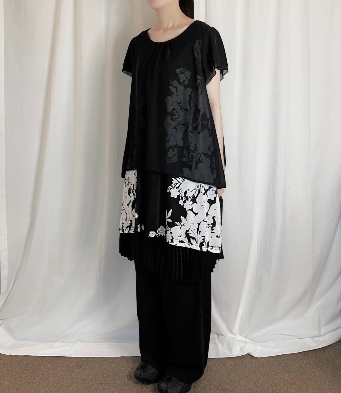 Pleated Midi Skirt - Black 상품이미지3