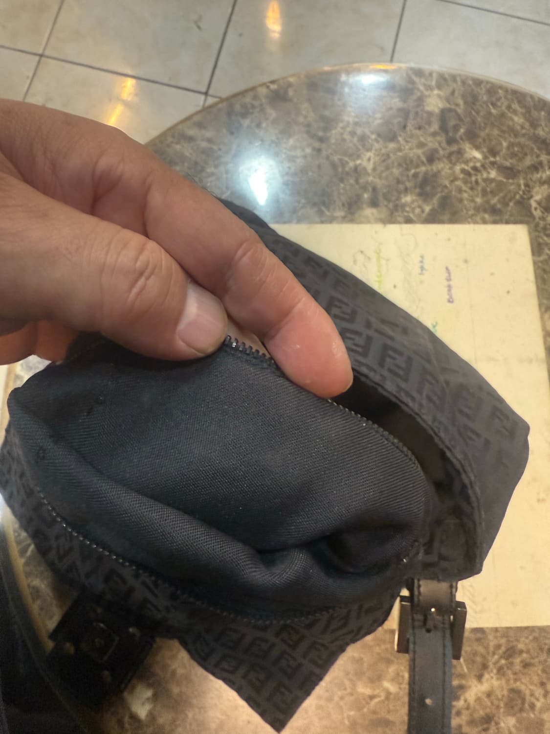 정품 펜디 주카 맘마백 팝니다 상품이미지9