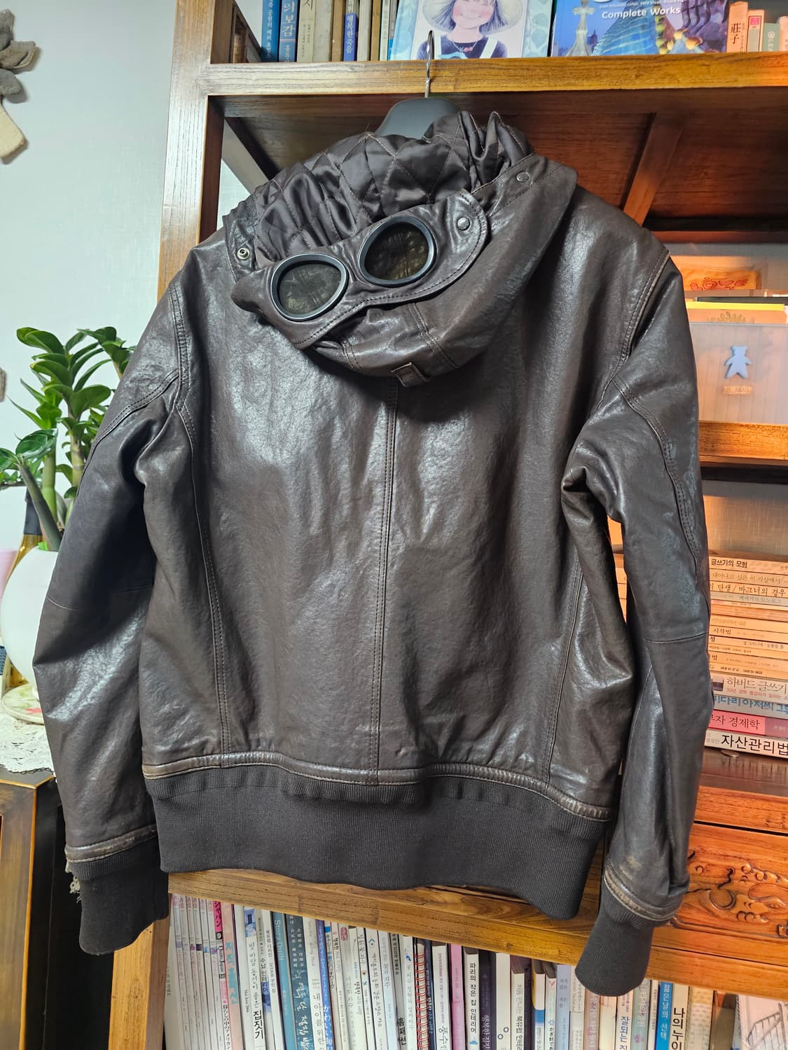 씨피 CP컴퍼니 가죽 후드 퀼팅 자켓 100 팔아요 정품 패딩 상품이미지1