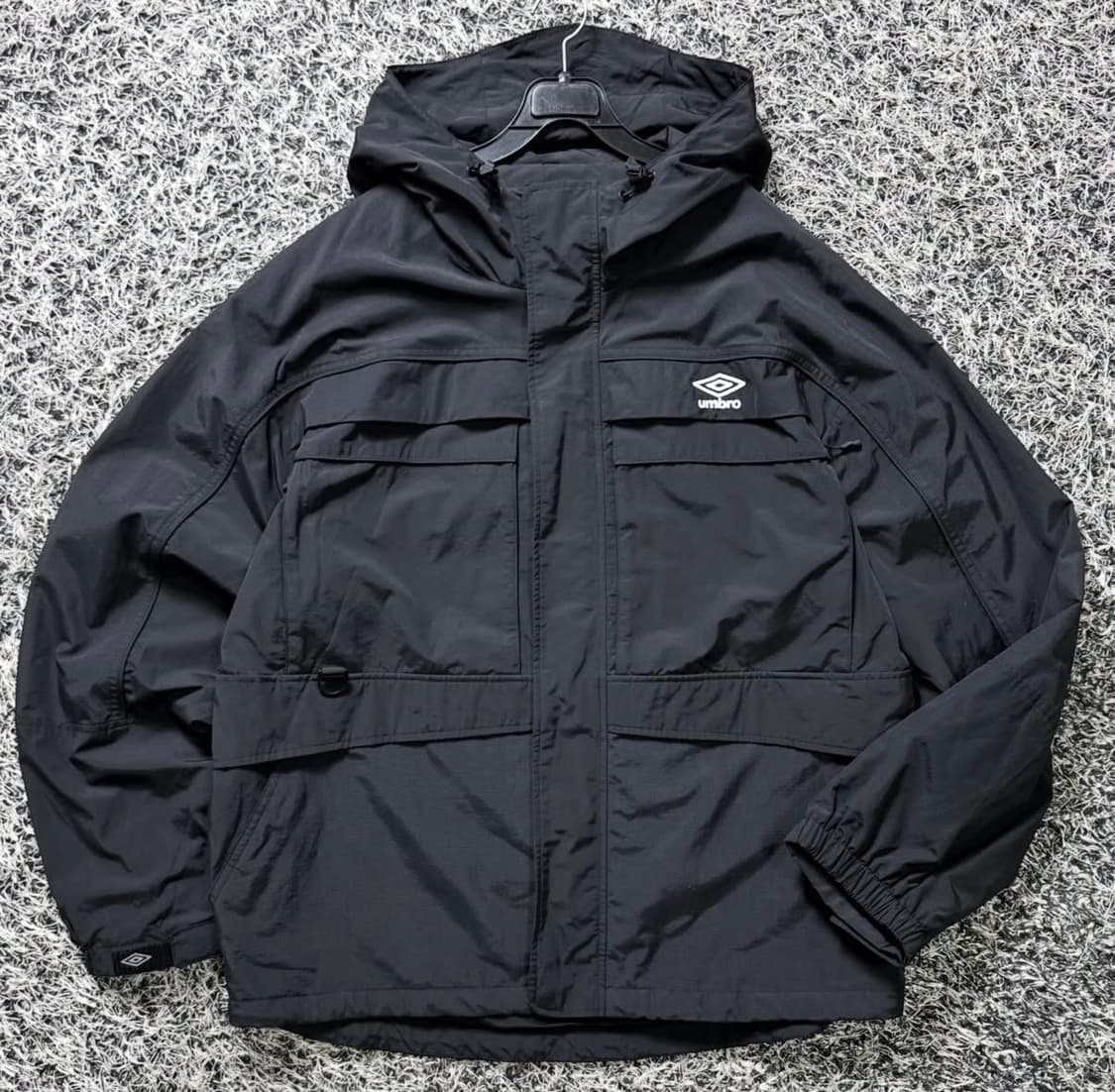 엄브로 후드 테크웨어 바람막이 상품이미지1