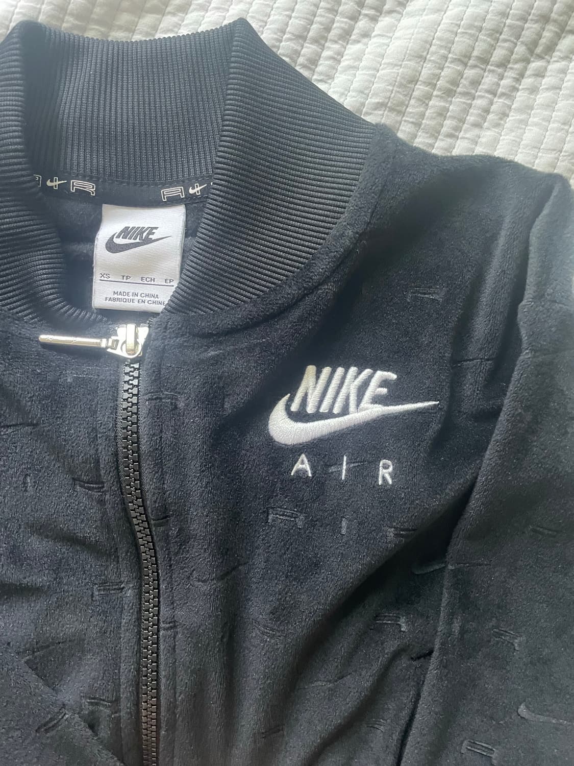 나이키 벨벳 벨루어 크롭 집업 xs 상품이미지2