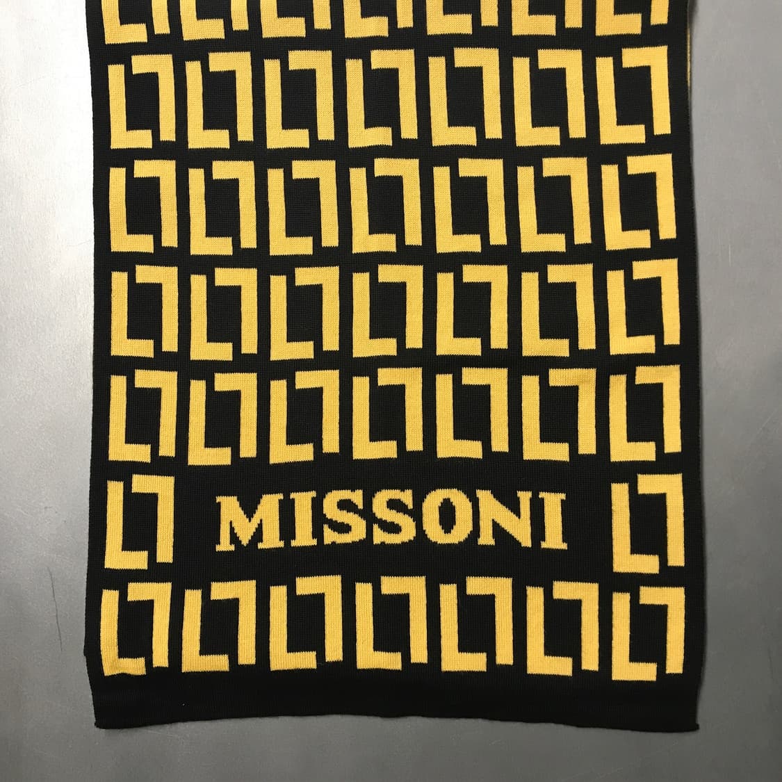 미쏘니 로고 머플러 상품이미지3