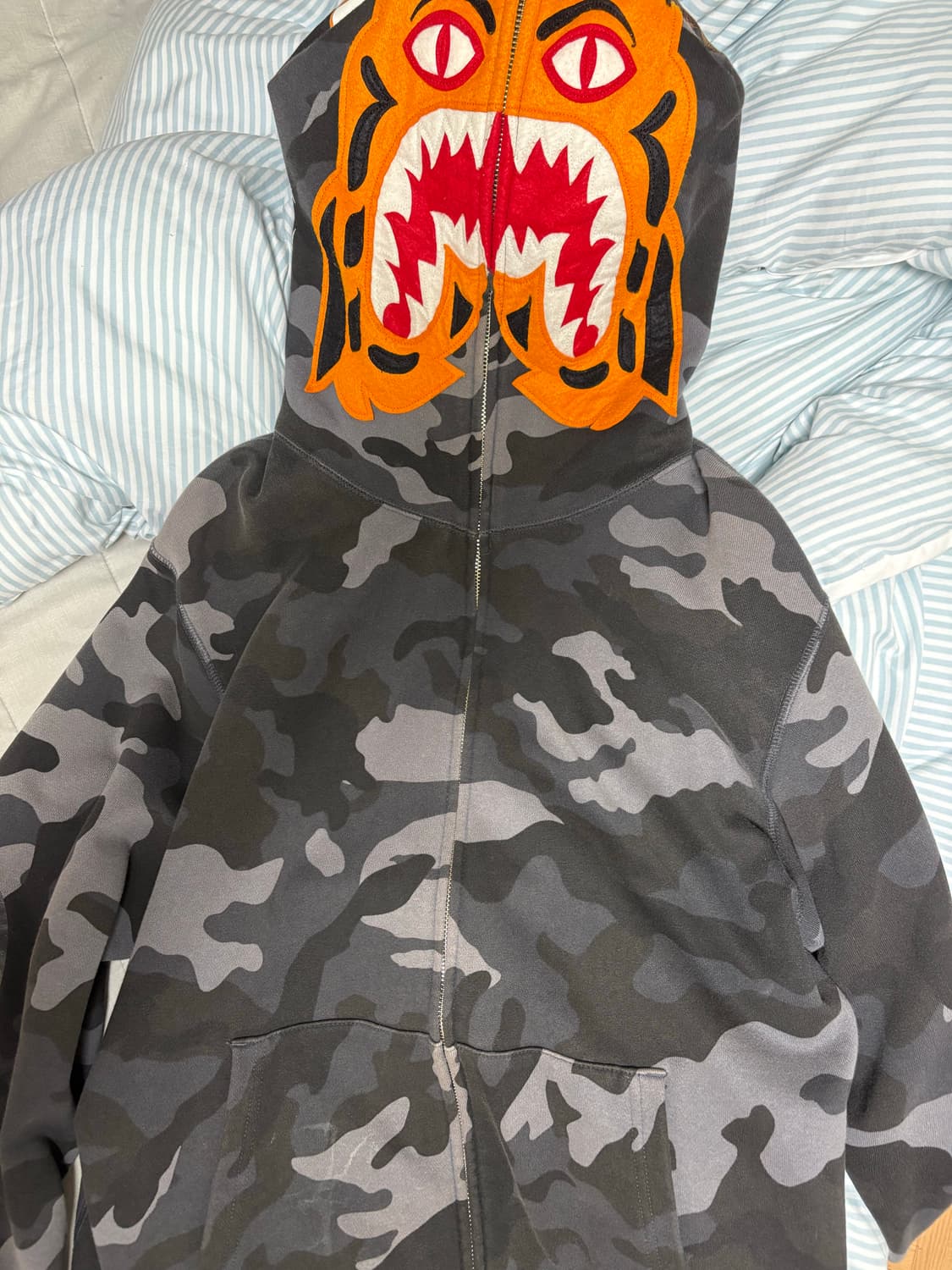 베이프 타이거 풀카모 후드집업 상품이미지2