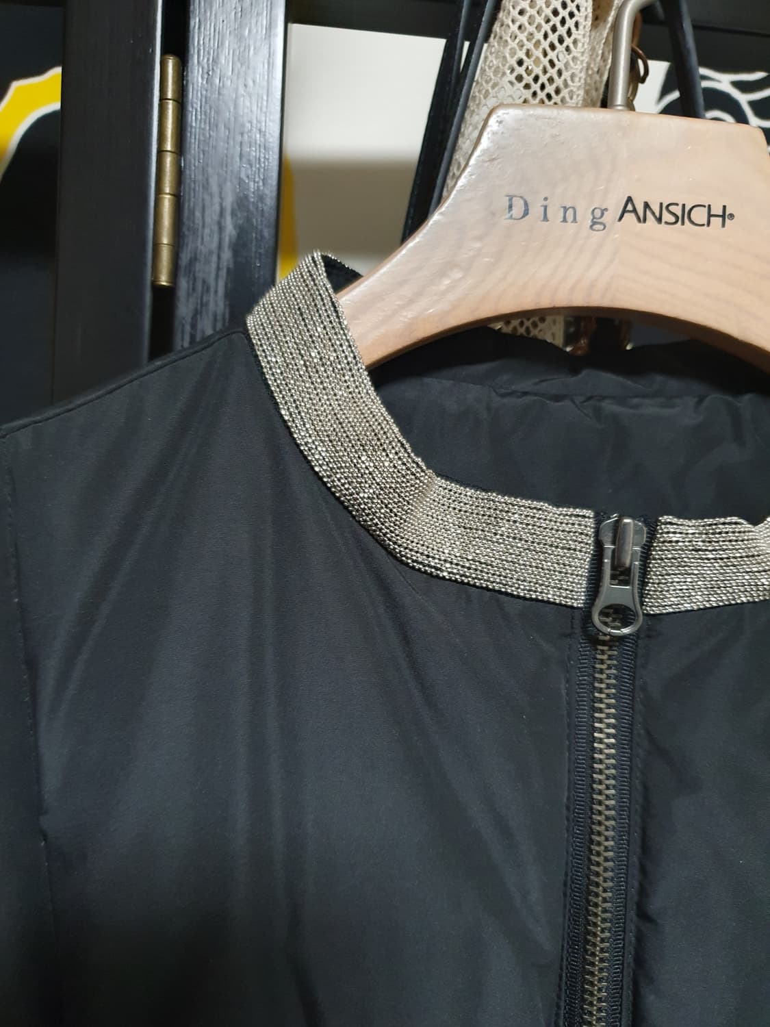 네크라인  체인 장식  구스 롱 패딩 코트 66 상품이미지2