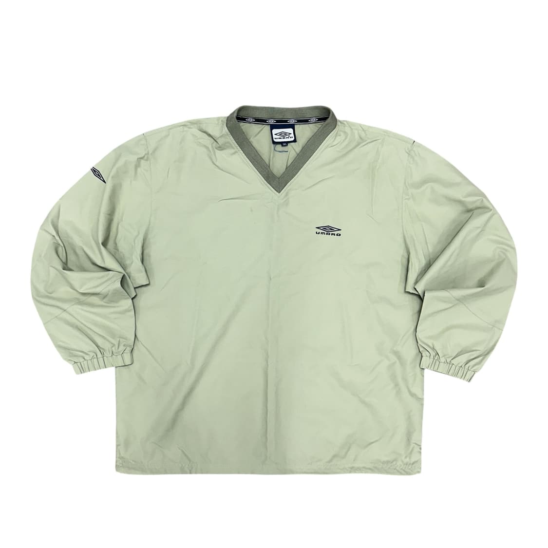 엄브로 올드스쿨 빅로고 브이넥 웜업(105) 상품이미지1