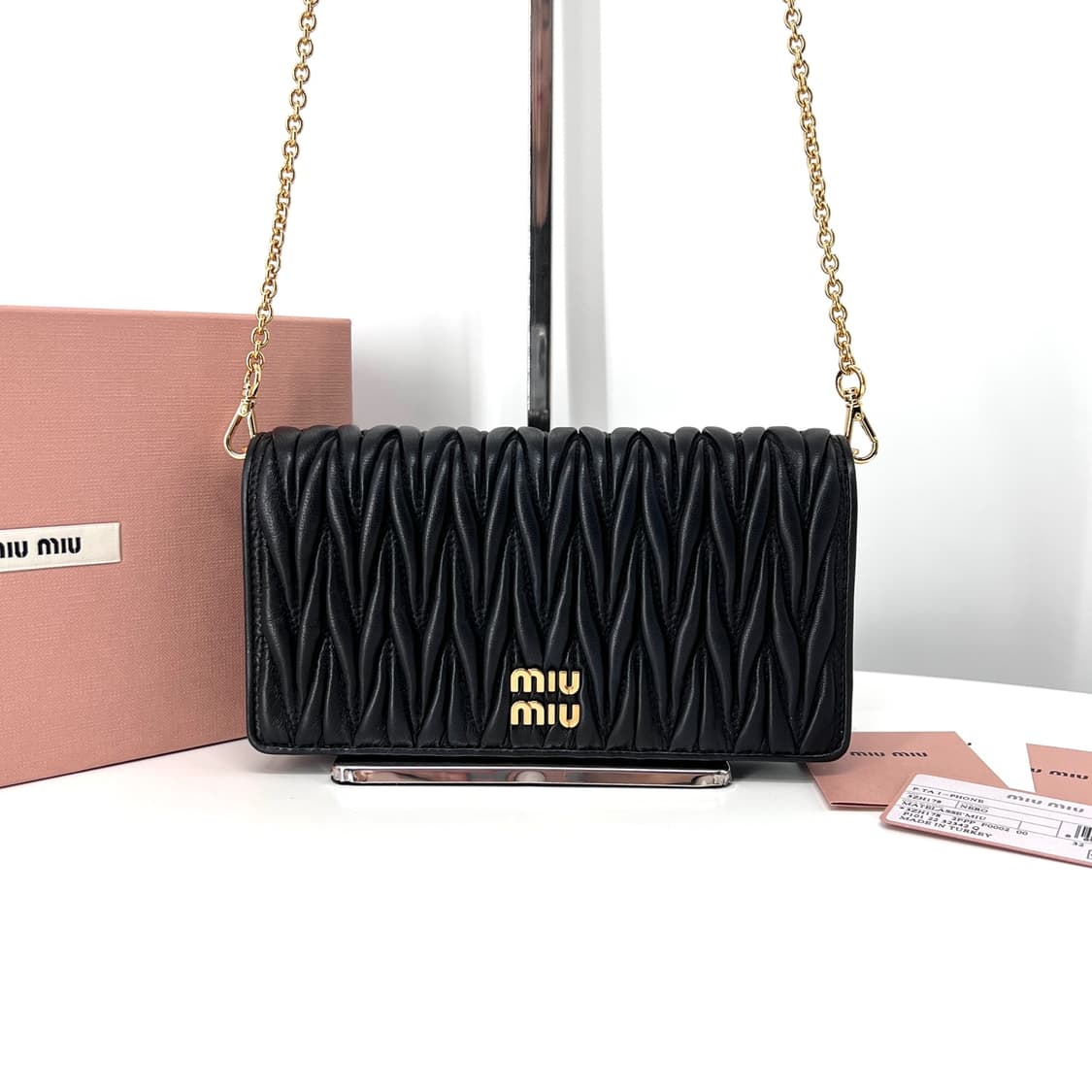 미우미우 마테라쎄 나파 체인 크로스백 블랙 (5ZH178) 상품이미지3