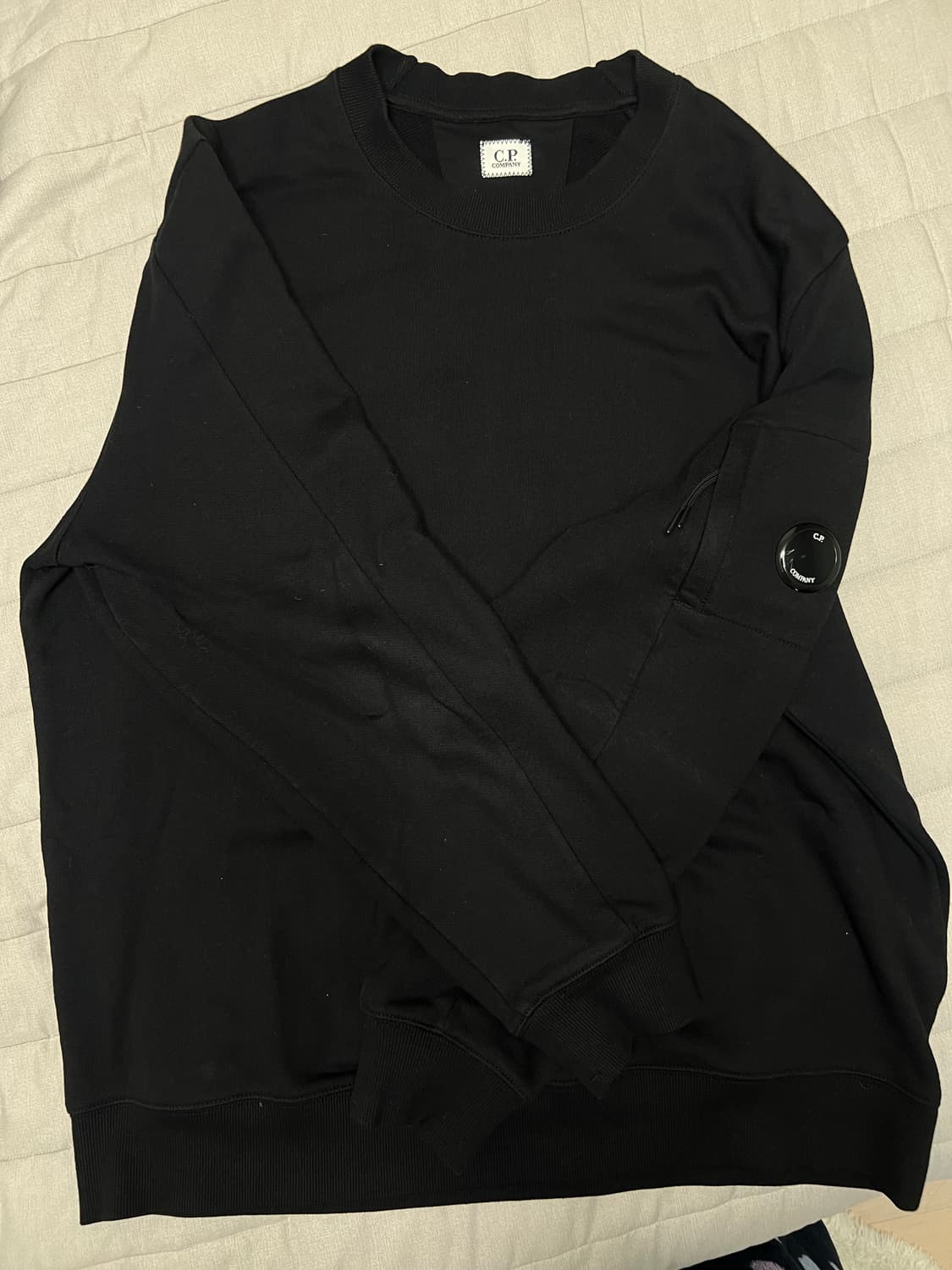 정품)Cp컴퍼니 다이고날 렌즈 와펜 맨투맨 fw 3xl 상품이미지1