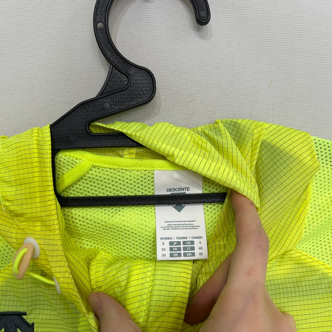 데상트 여성 바람막이 85 상품이미지2