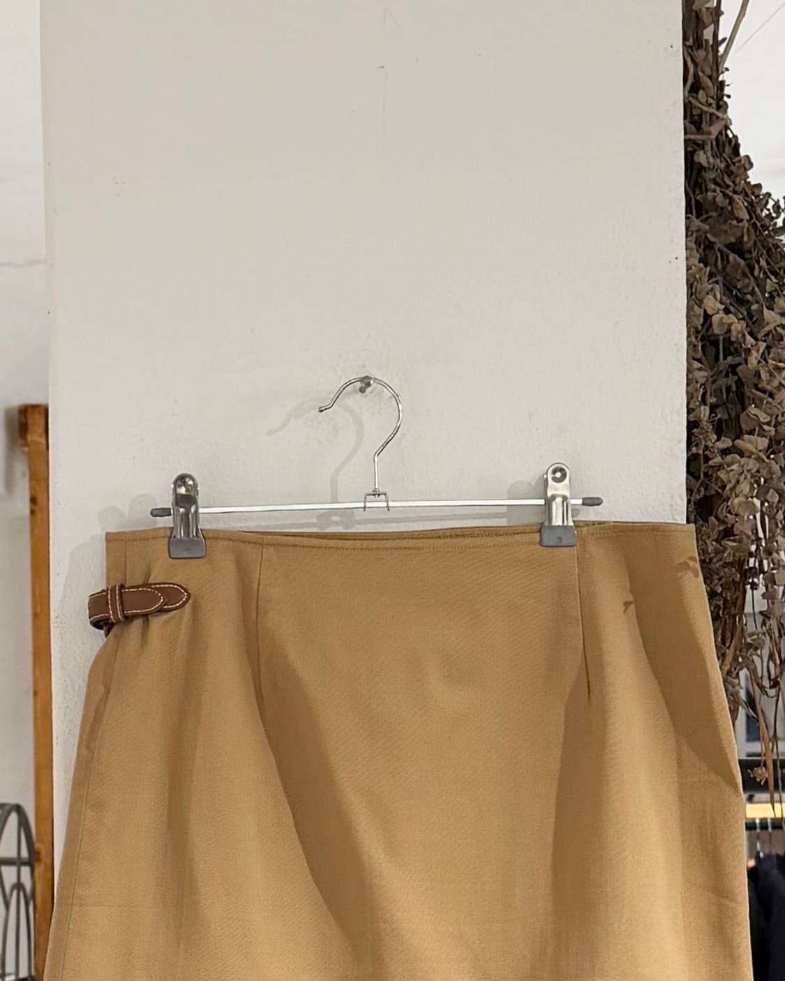 랄프로렌 베이지 코튼 트윌 레더 트림 랩 미니 스커트 상품이미지5