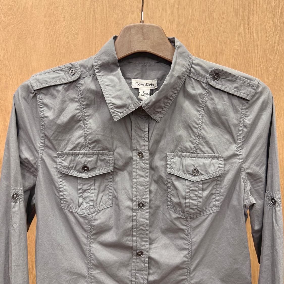 캘빈클라인 긴팔 셔츠 밀리터리 버튼업 포켓 디테일 그레이 상품이미지4