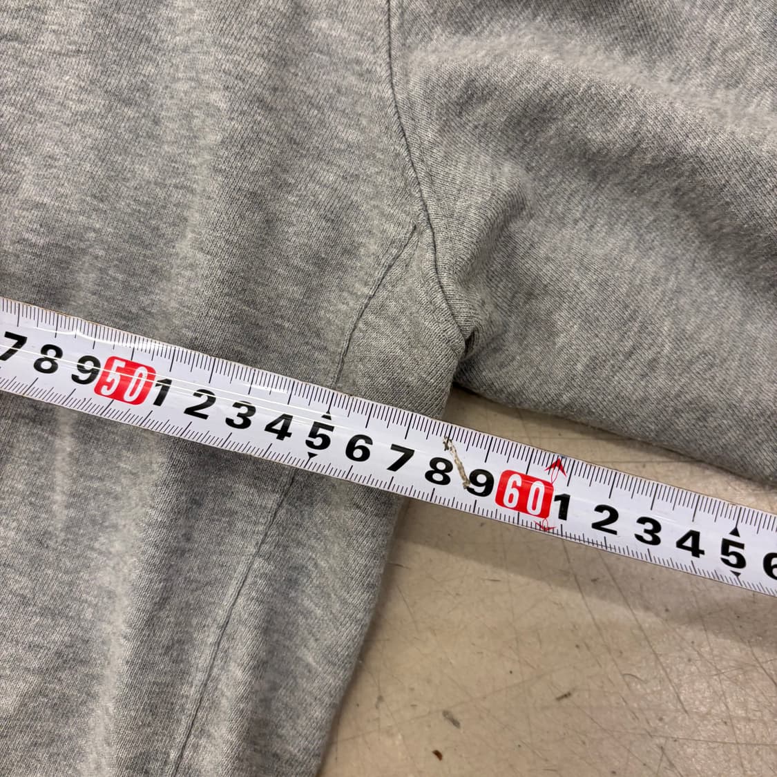 나이키 퓨추라 그레이 맨투맨 상품이미지5