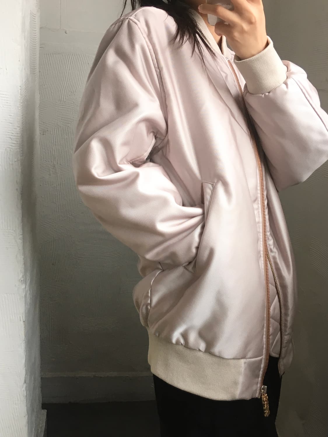 Acne Studios 아크네스튜디오 핑크 새틴 봄버 자켓 상품이미지2