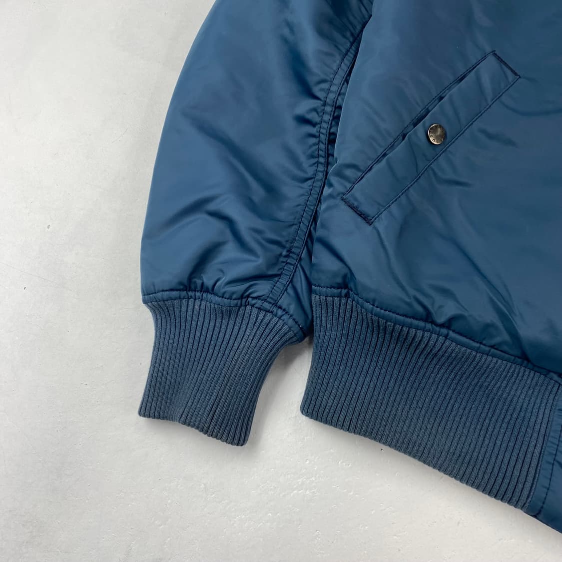 90s 알파인더스트리 Ma-1 항공 봄버 점퍼 (105) 상품이미지4