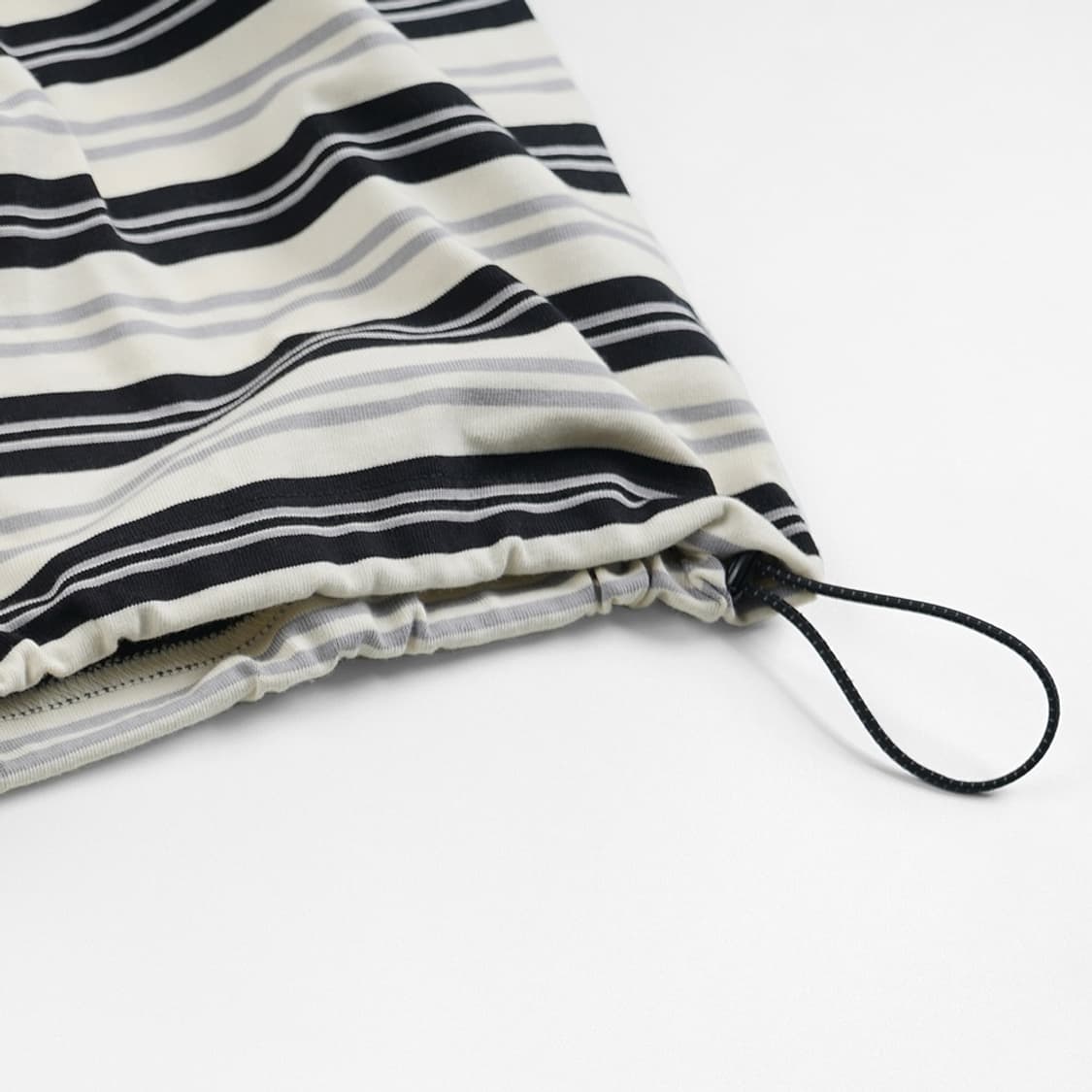 프리즘웍스 호수 멀티 스트라이프 반팔 블랙 상품이미지5