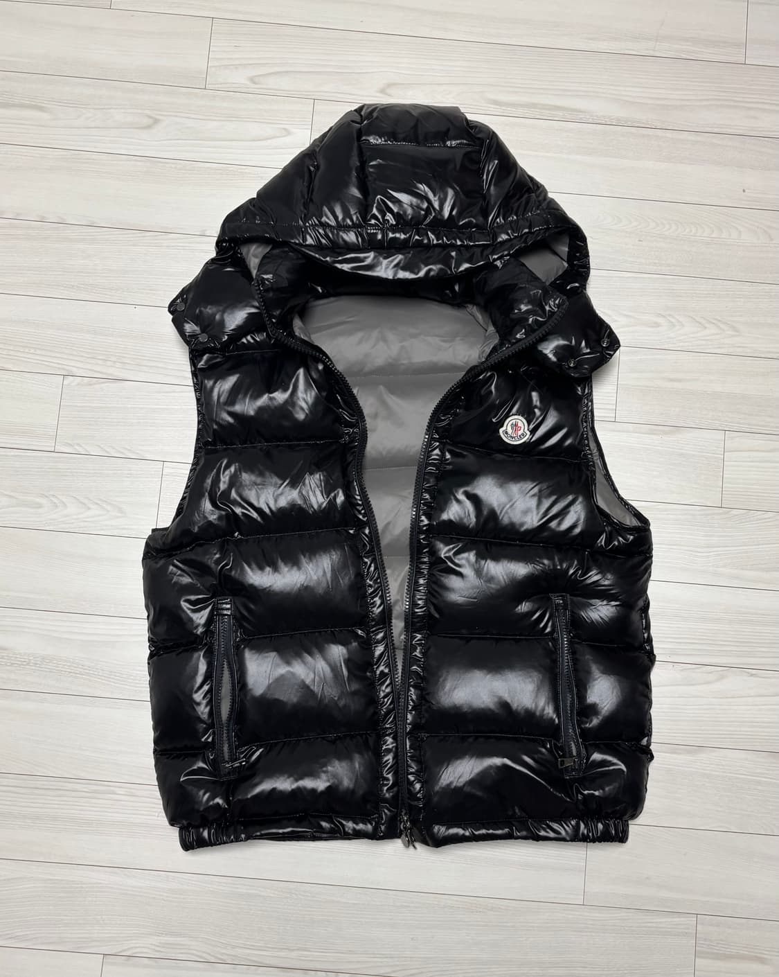 급처 몽클레어 후드 베스트 조끼 ( 유광 ) 상품이미지1