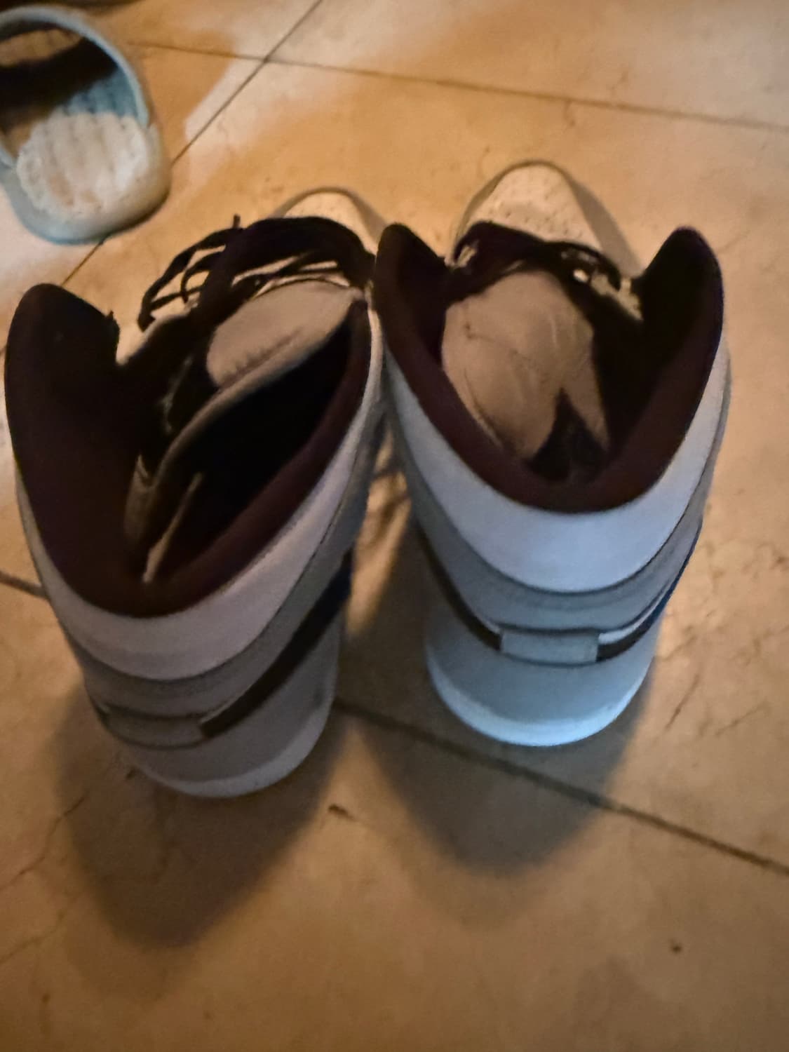 조던 1 미드 라이트 스모크 그레이 상품이미지4