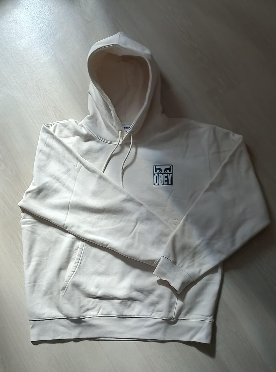 오베이 아이즈 로고 후드티 화이트  상품이미지1