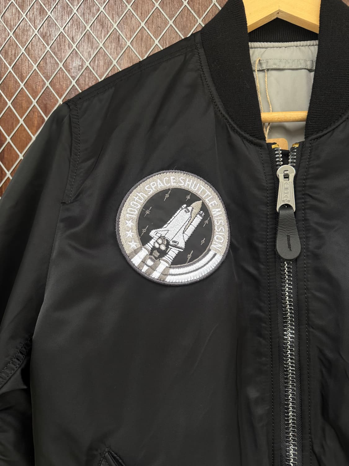 알파인더스트리 나사 NASA MA-1 블랙 리버시블 봄버 항공자켓 S 상품이미지3