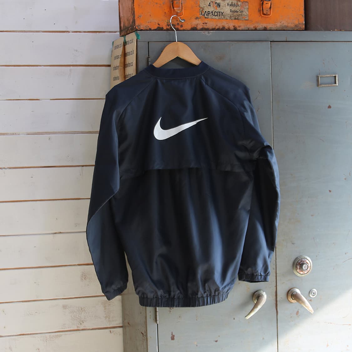 (착용컷) 나이키 베이스볼 브이넥 웜업 (95-98) 상품이미지2