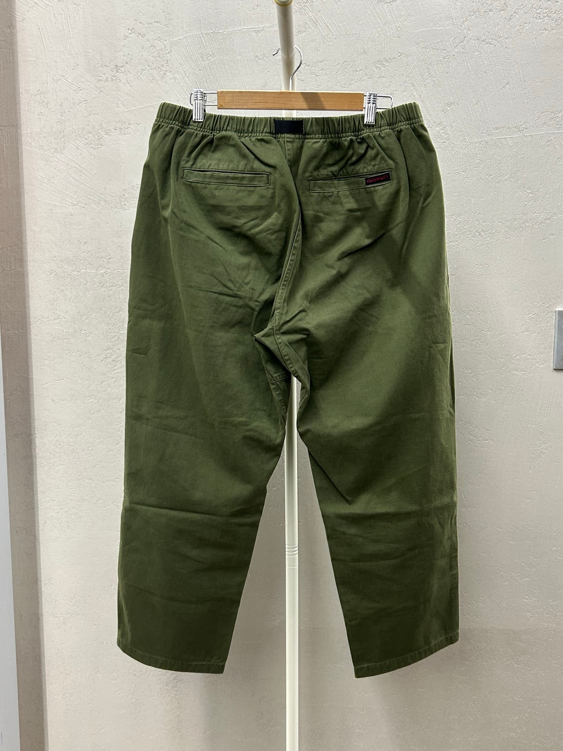 그라미치 카키색 벨트 면바지 상품이미지4