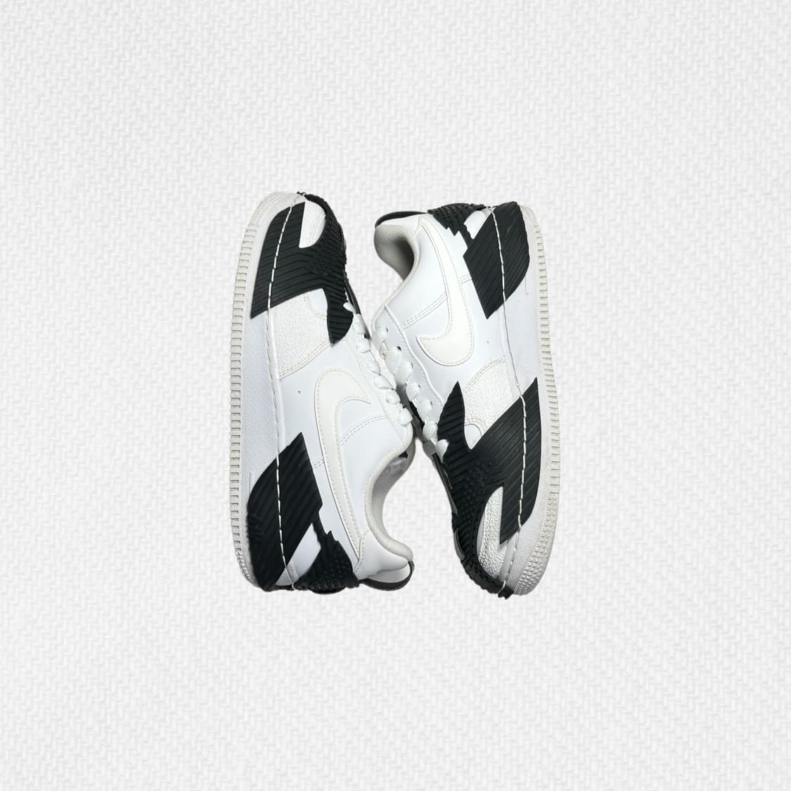 245 나이키 에어포스1 NDSTRKT 화이트 상품이미지1