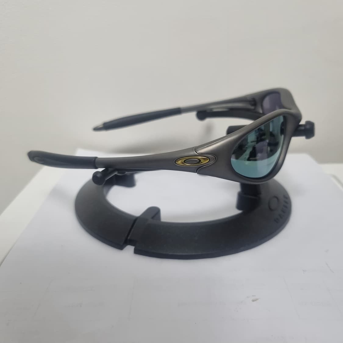 오클리 미뉴트1.0 티타늄그레이 상품이미지4