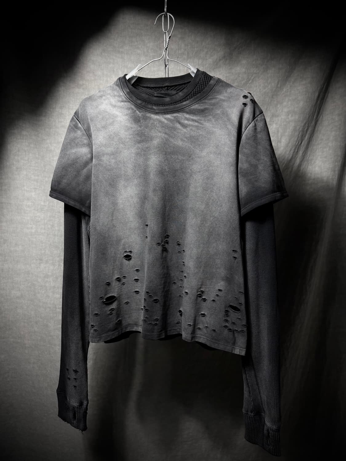 Filth Distressed Layered Long Sleeve  상품이미지1