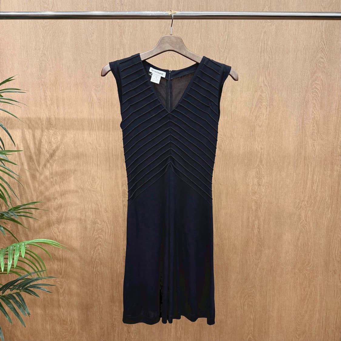 막스마라 스포트막스 슬리브리스 미디 원피스 플리츠 디테일 브랙 상품이미지1