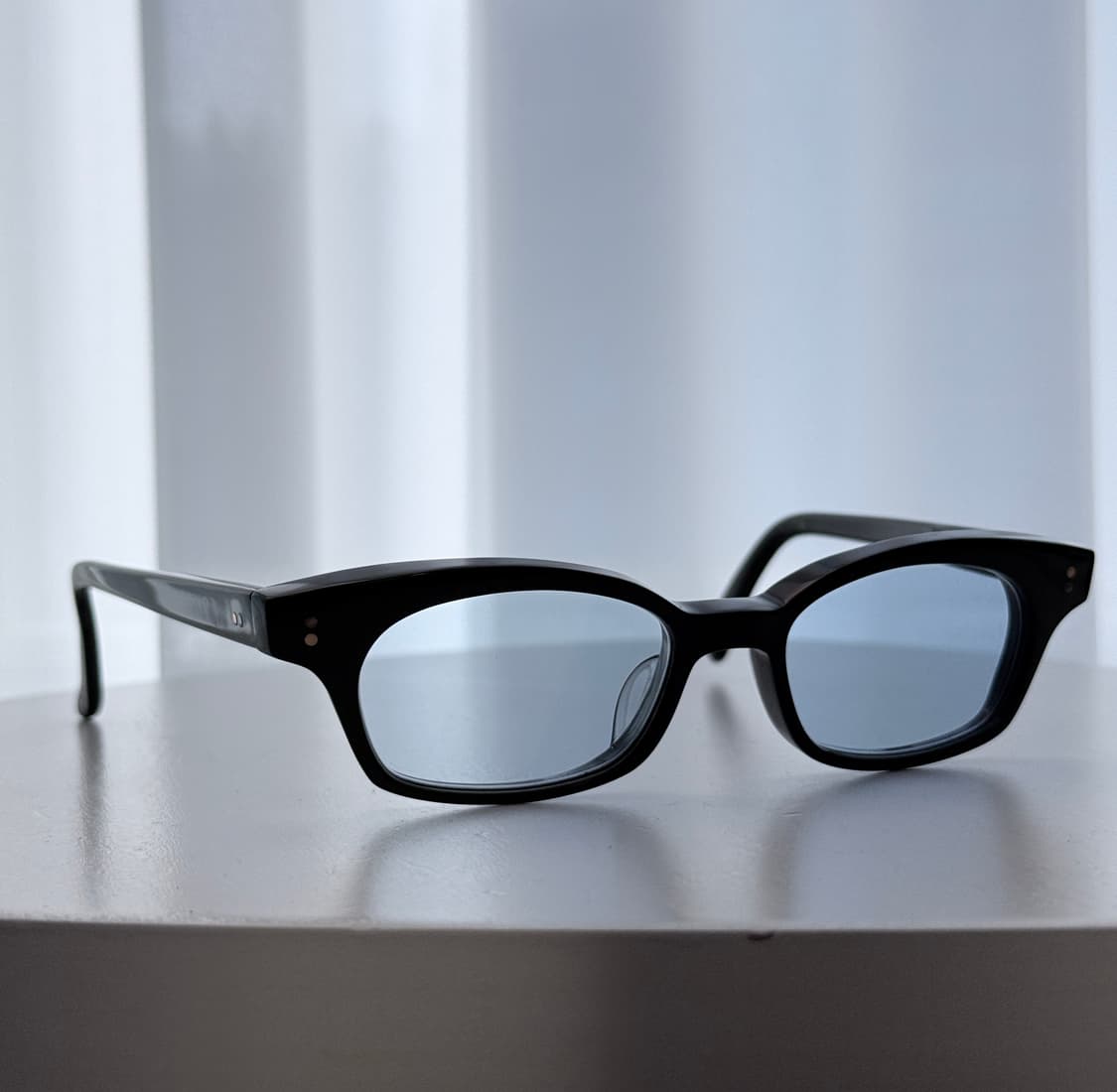 백산안경 THOM 블랙 (변색렌즈 블루) 상품이미지1