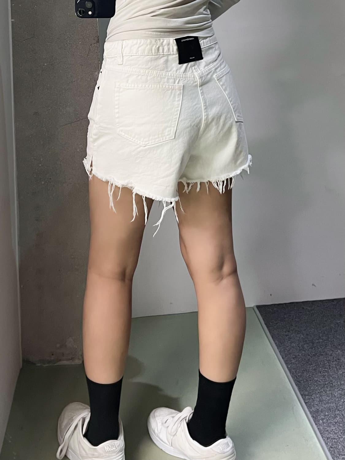 알렉산더 왕 바이트 하이 라이즈 데님 쇼츠 상품이미지3