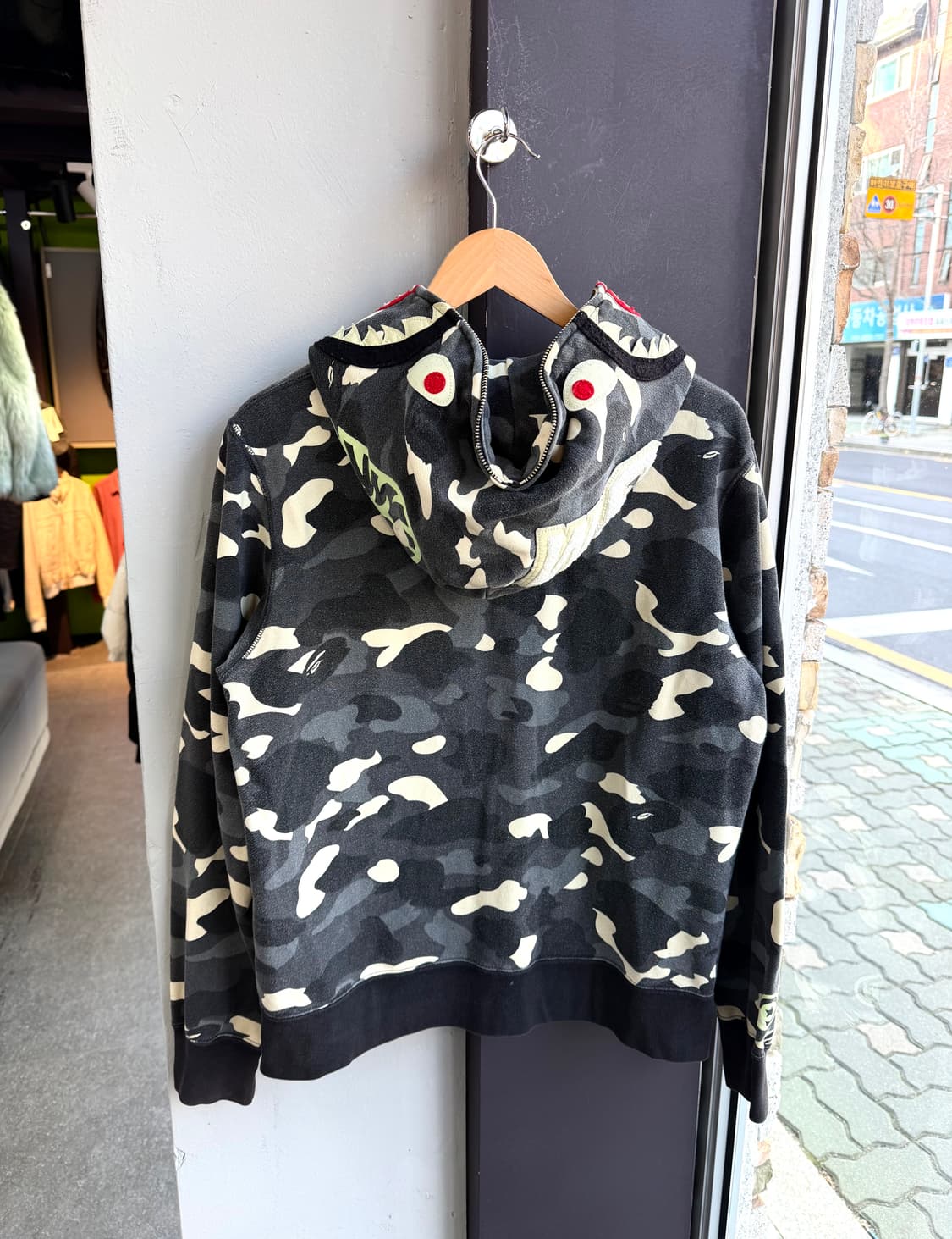 L/ 베이프 시티카모 샤크 후드 풀집업 상품이미지7