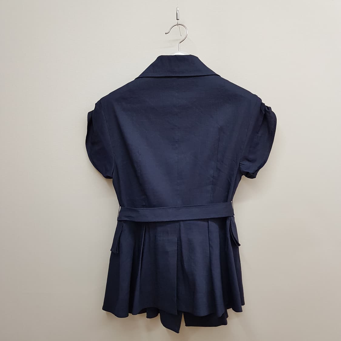 한섬 타임  벨티드 반팔 자켓 블라우스 S사이즈 상품이미지4