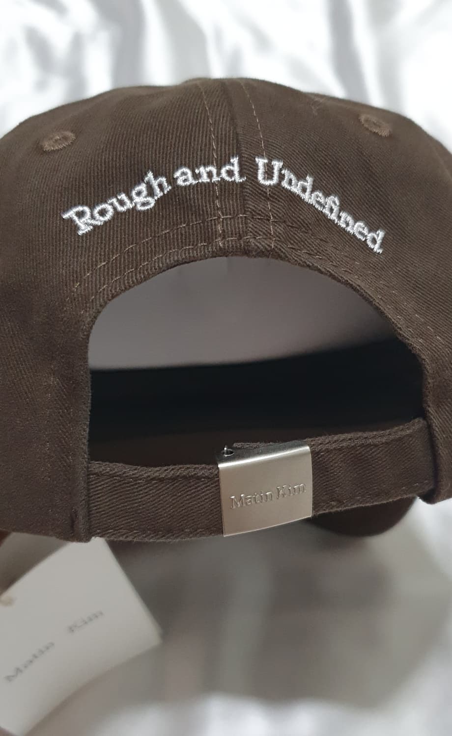 브라운 마뗑킴 미니 로고 볼캡 모자 상품이미지9