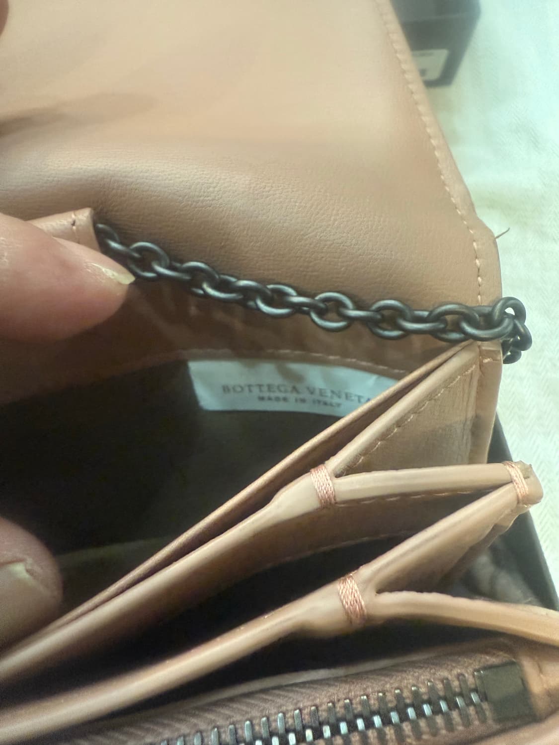 정품 보테카베네타 인트레치아토 체인 스트렙월렛백 새상품 팝니다 상품이미지5
