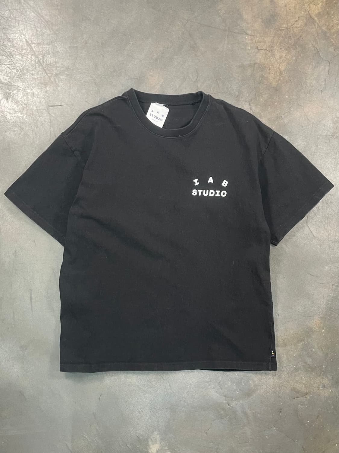 아이앱 스튜디오 반팔 티셔츠 상품이미지3