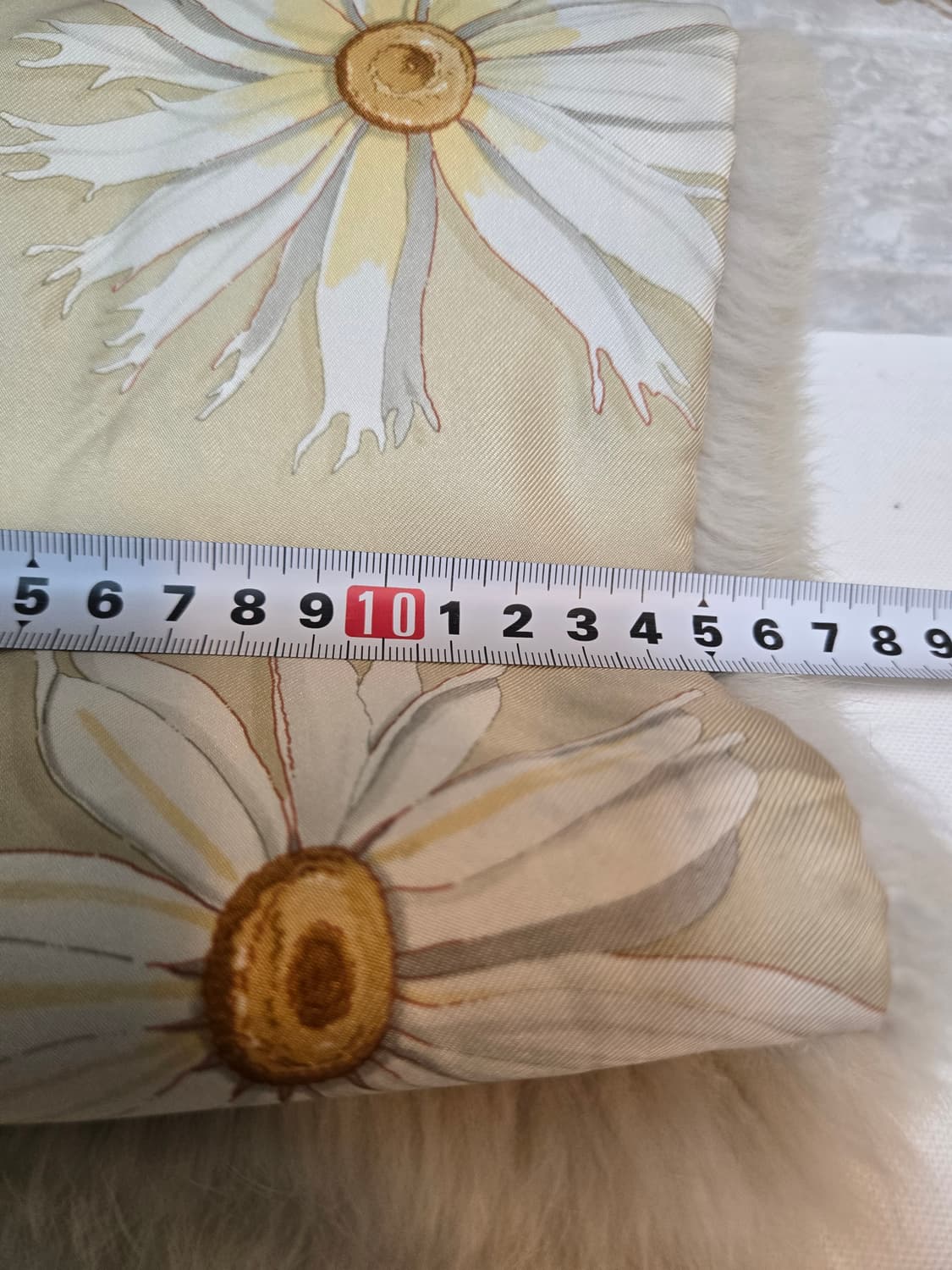 미사용급 Salvatore Ferragamo 라팽 퍼 머플러｜실크 안감｜ 상품이미지6