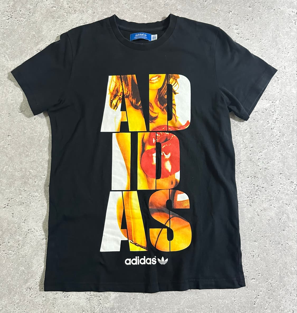 ADIDAS 스트리트 그래픽 반팔 티셔츠 / 065 상품이미지2