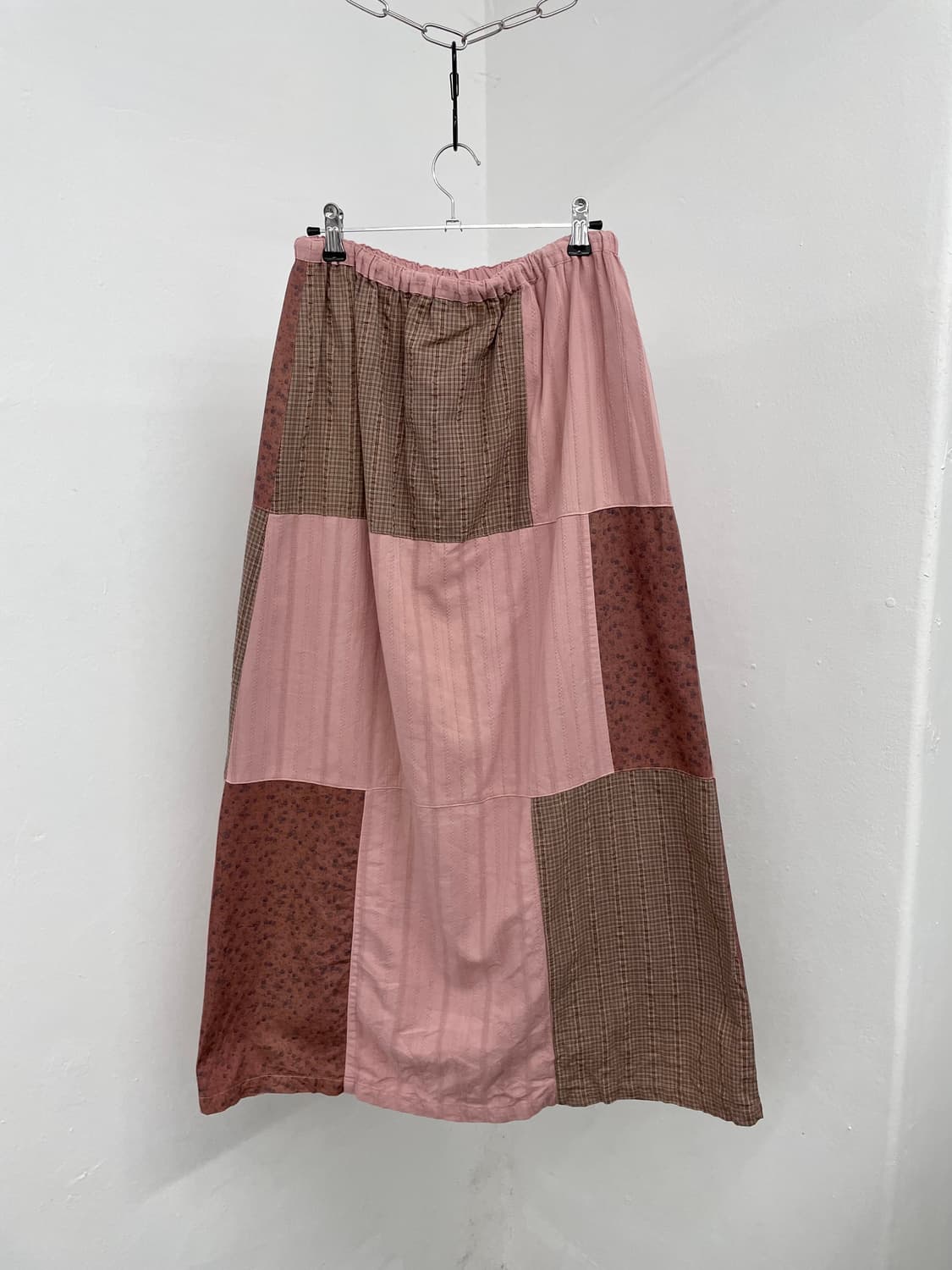 핑크 자수 패치 디테일 롱스커트 상품이미지7