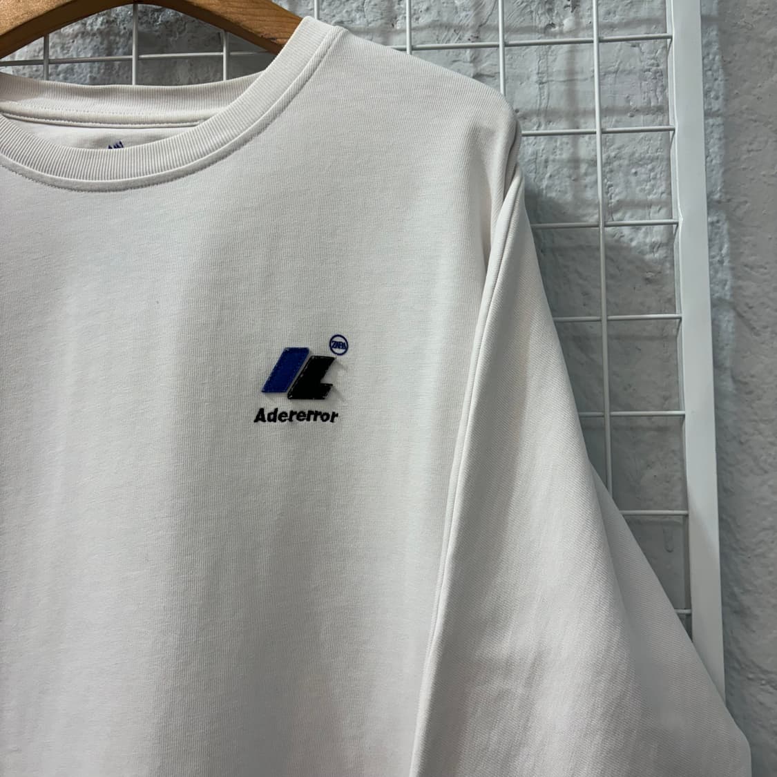아더에러 X 자라 화이트 코튼 롱슬리브 M 상품이미지5