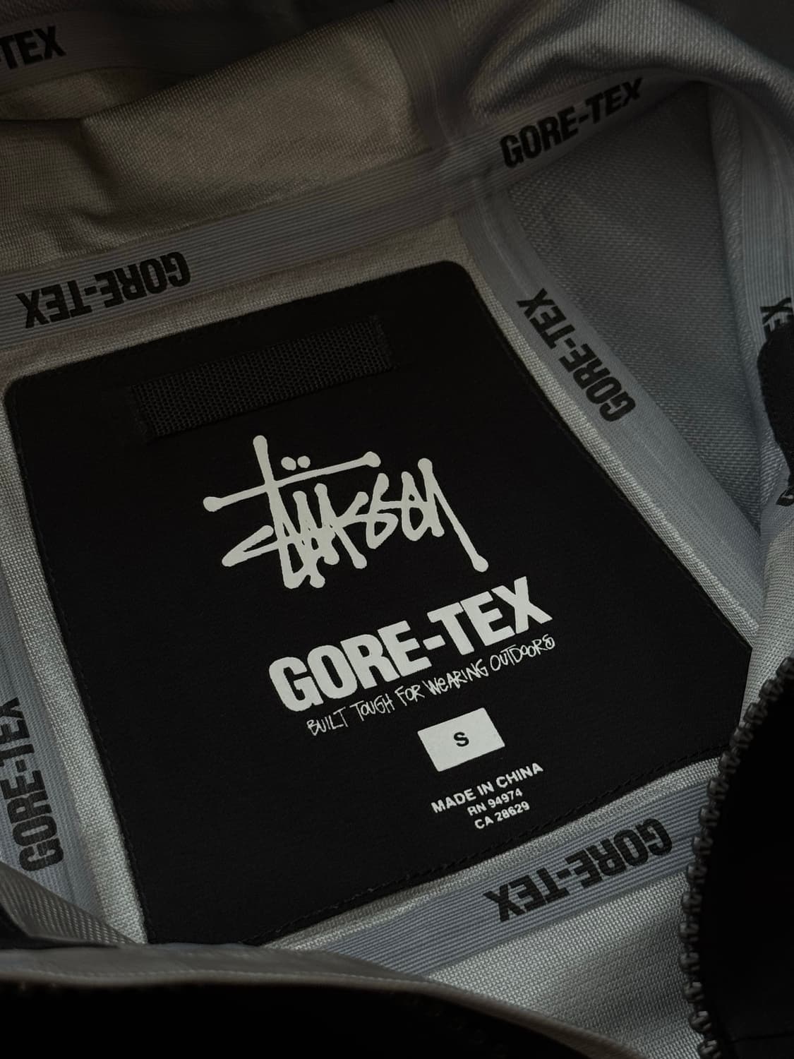 [S] 스투시 고어텍스 가이드 쉘 자켓 블랙 상품이미지6