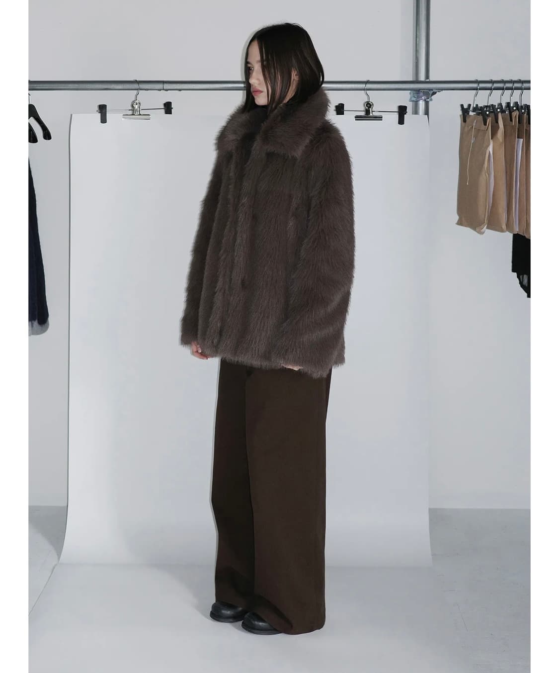 휘 hwi FOG FUR JACKET 브라운 퍼 자켓 상품이미지2