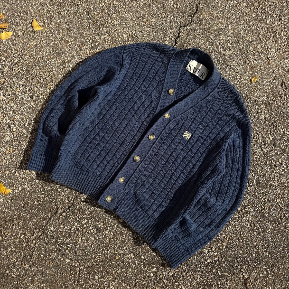 SATUR 파로 오버사이즈 부클 가디건 상품이미지3