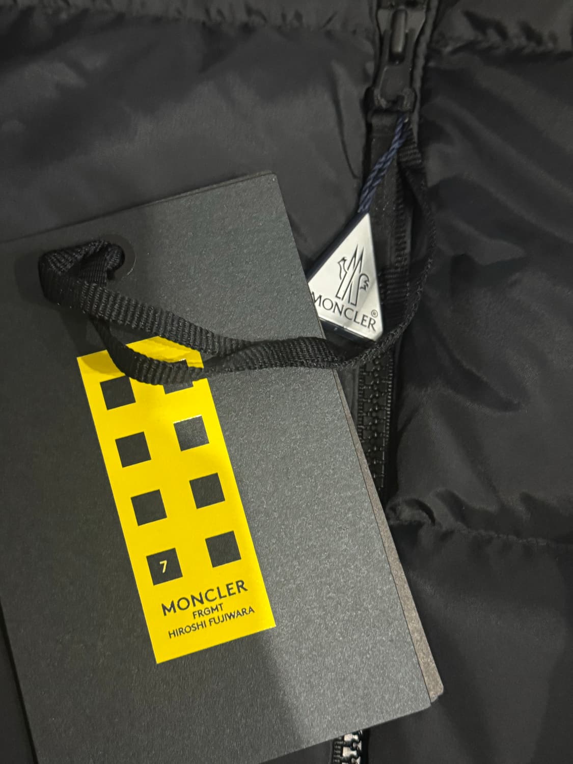 [새상품] 몽클레르 x 프라그먼트 아칸서스 상품이미지5