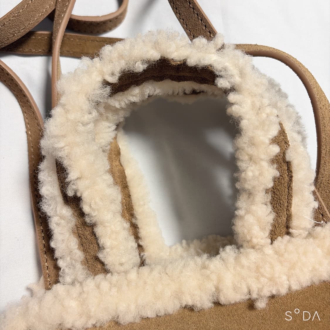 텔파 x 어그 체스트넛 미니 크로스백 상품이미지7