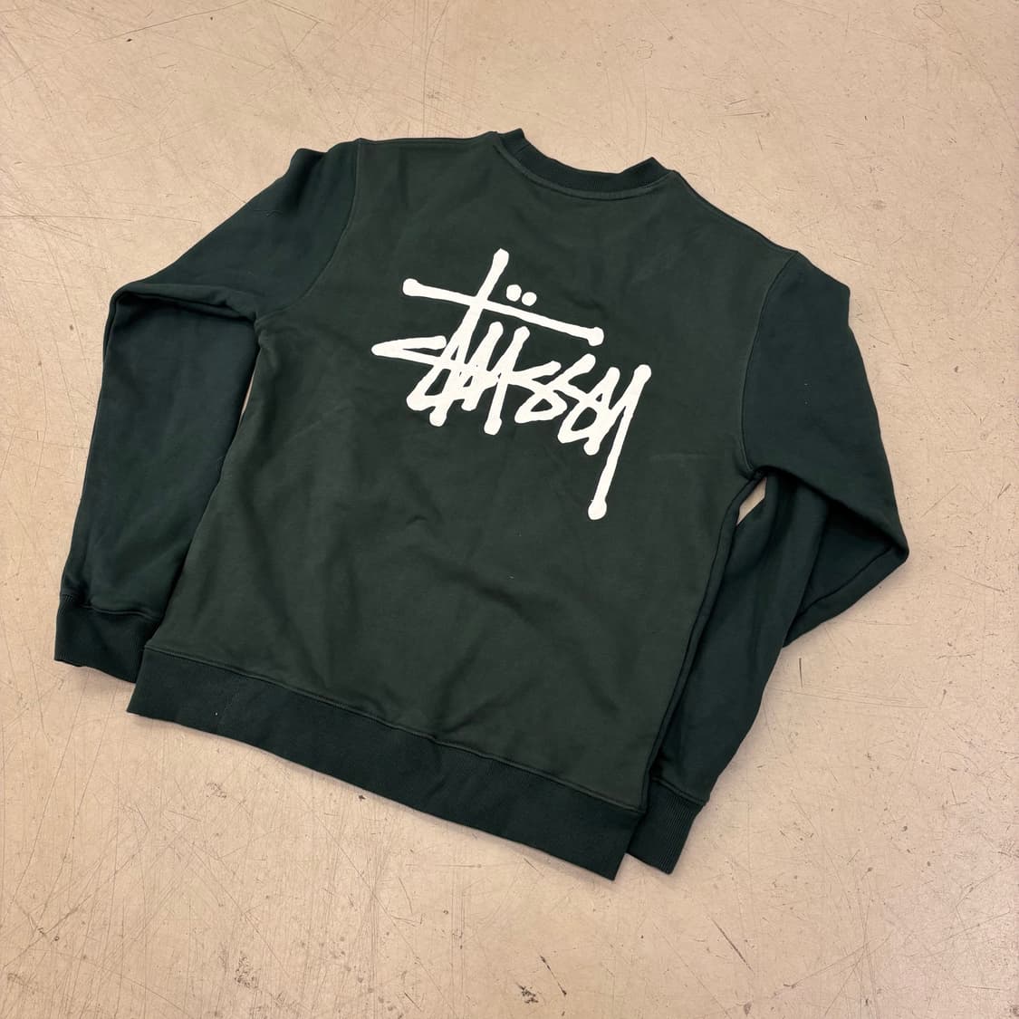 스투시 베이직 빅로고 그린 맨투맨 상품이미지1