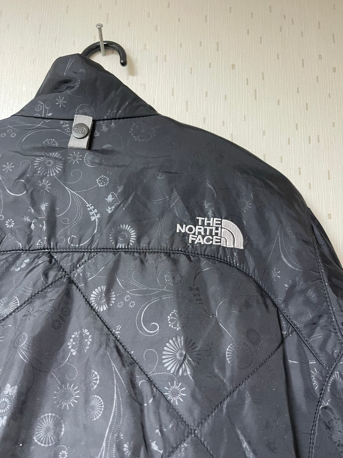 노스페이스 정품 여성용 내피용 패딩자켓 페이즐리패턴 90 상품이미지6