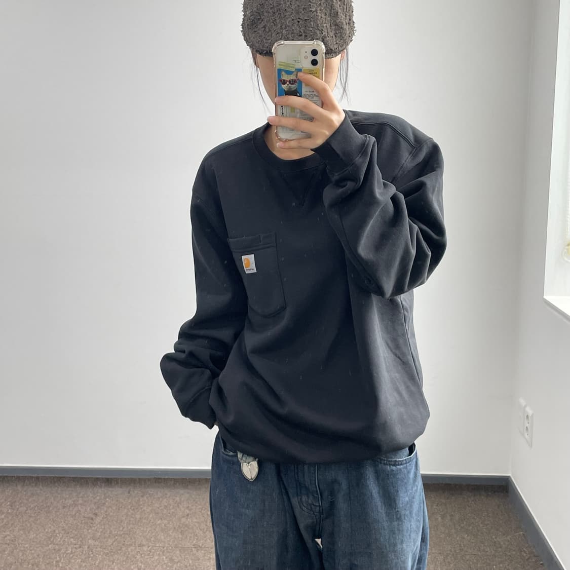 Carhartt 칼하트 루즈핏 원포켓 블랙 기모 맨투맨 상품이미지2