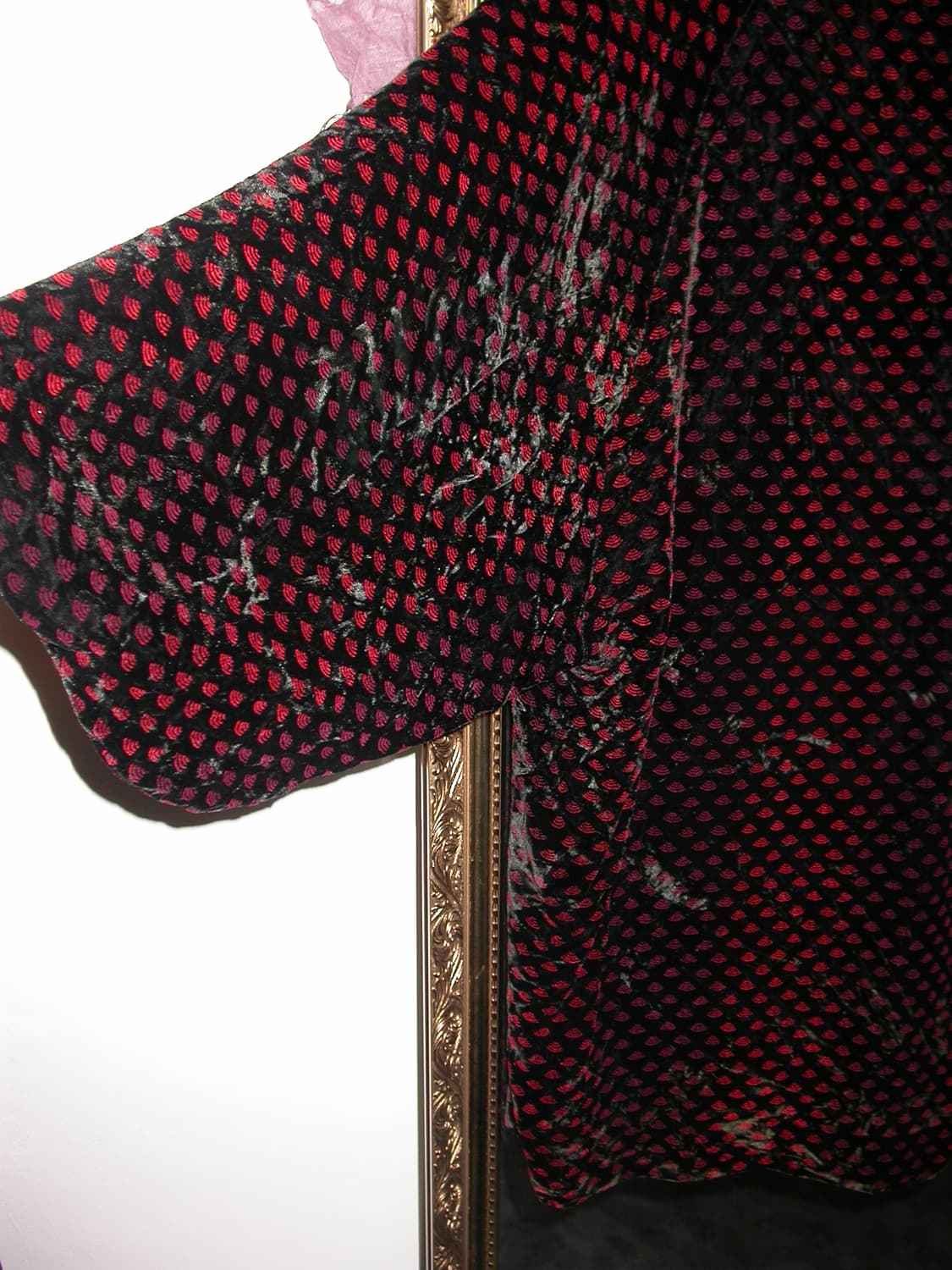 Vintage black & red velvet pattern top 상품이미지4