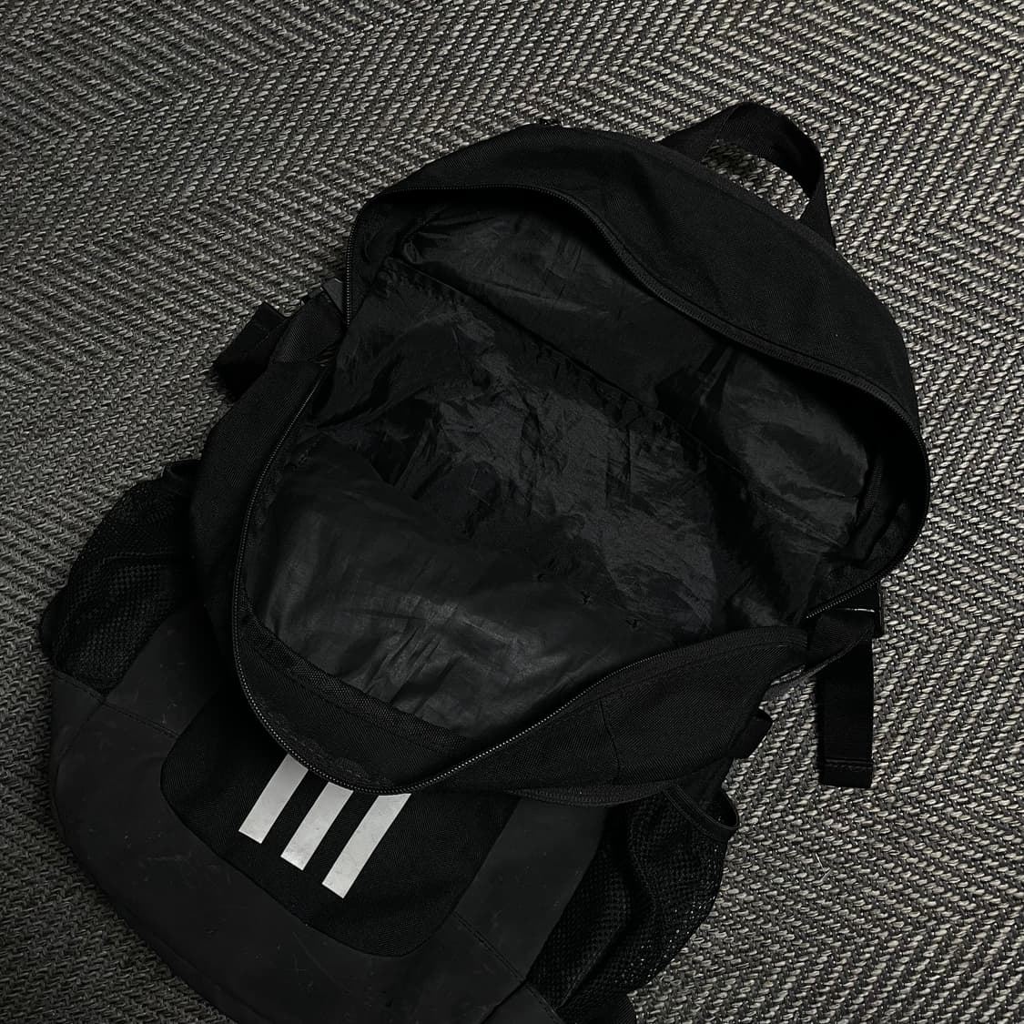 아디다스 삼선 스트라이프 디테일 백팩 블랙o 5338 상품이미지4